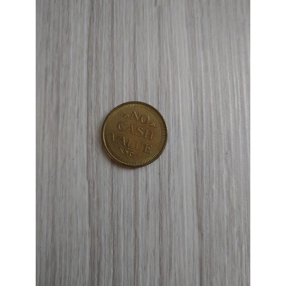 Vintage Planet Pizza Arcade Game Token 22mm Coin Rare! - Picture 3 of 3